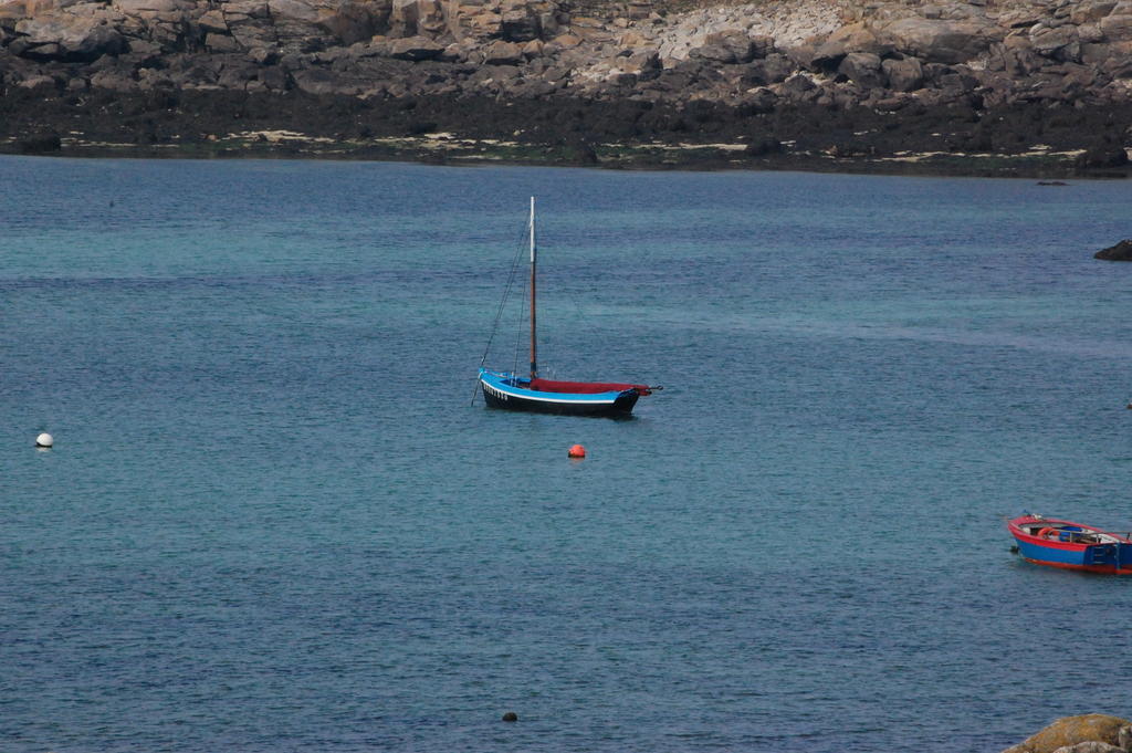 Roulotte Gites O Bien-Etre Massage Spa Sejour Bien-Etre En Hebergement Insolite Roulotte Karantez Ou En Gites Melon Ou Yock A 800 M Des Plages Maison D'Hote Drogou Porspoder Exterior foto
