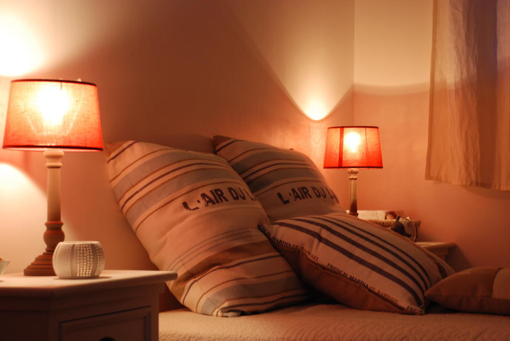 Roulotte Gites O Bien-Etre Massage Spa Sejour Bien-Etre En Hebergement Insolite Roulotte Karantez Ou En Gites Melon Ou Yock A 800 M Des Plages Maison D'Hote Drogou Porspoder Habitación foto
