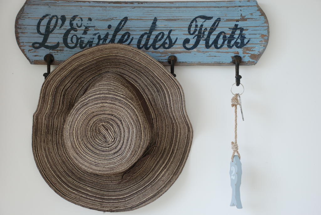 Roulotte Gites O Bien-Etre Massage Spa Sejour Bien-Etre En Hebergement Insolite Roulotte Karantez Ou En Gites Melon Ou Yock A 800 M Des Plages Maison D'Hote Drogou Porspoder Habitación foto